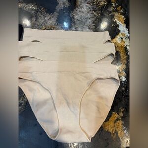 Aerie Set of Beige and black Seamless Underwear medium